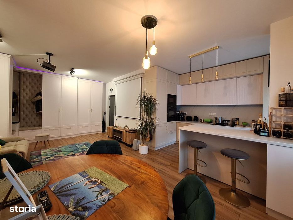 Apartament cu 3 camere, 64 mp, gradina 120 mp, zona Parcului Poligon — fotografia 1