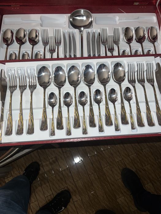 Set Tacamuri linguri furculiti placate cu aur 24 k