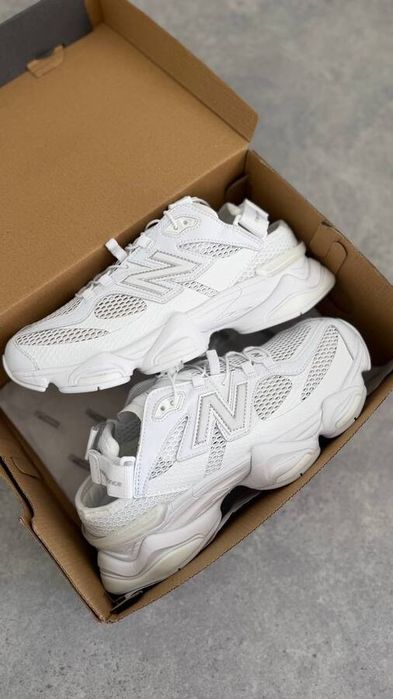 Дамски летни маратонки New Balance 9060, в 4 цвята