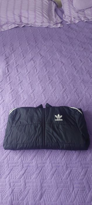 Geaca adidas copii mărimea 140 pt 10-11 ani =150 Ron