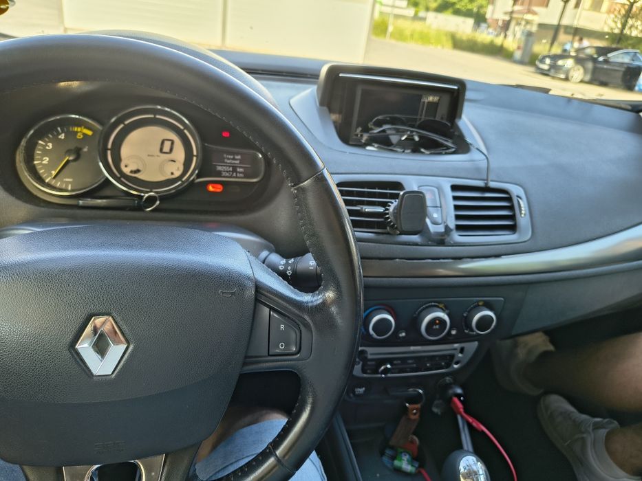 RENAULT Megane