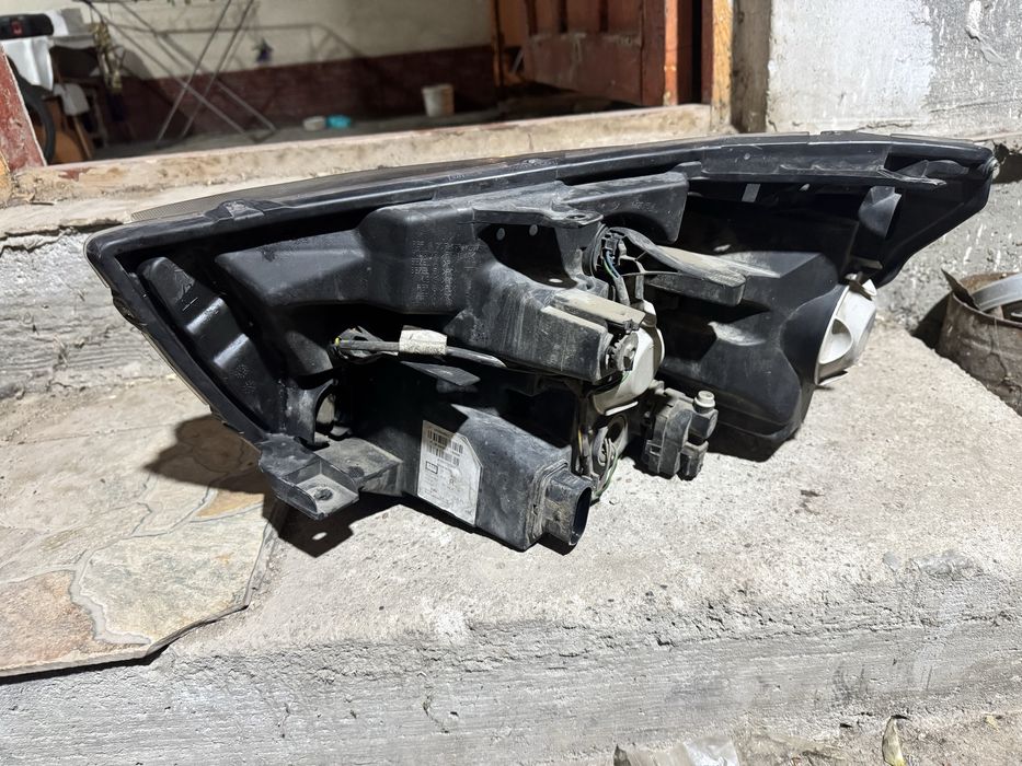 Фары от lada vesta