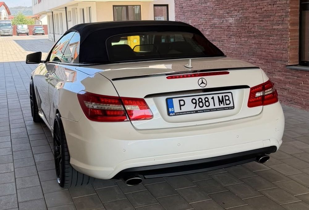 Mercedes Benz E 300 Cabrio pachet AMG  2013