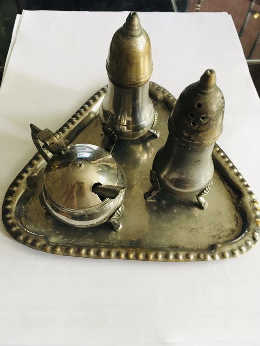 Стар античен сет за черен хайвер