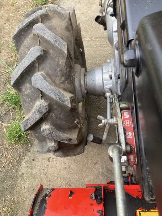 Vând motocultor profesional Antonio Carraro, model 42 / 472, fabricat în Italia