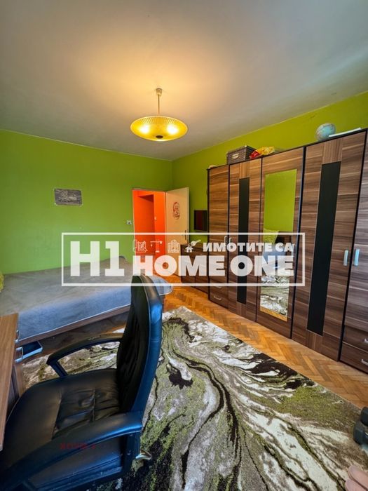 Продажба 4-стаен гр. София - Дианабад 100m²