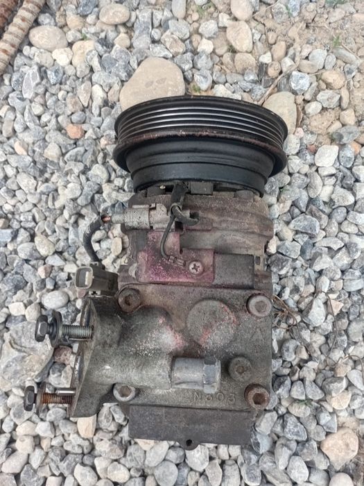 Компрессор кондиционера Camry 20