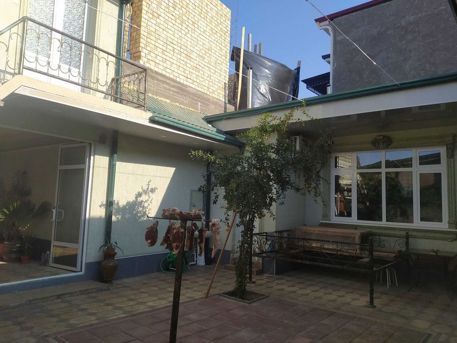 Дом 5 комнат на участке 2,25 сотки недалеко от Малики