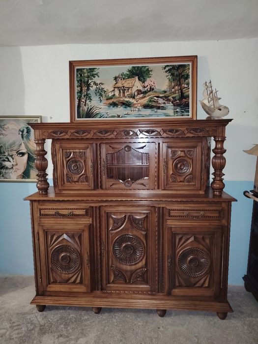 Mobilier din lemn masiv vintage, comodă, bufet , biblioteca