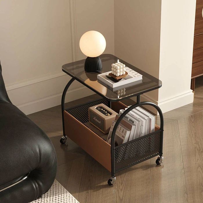 Журнальный столик на колёсиках