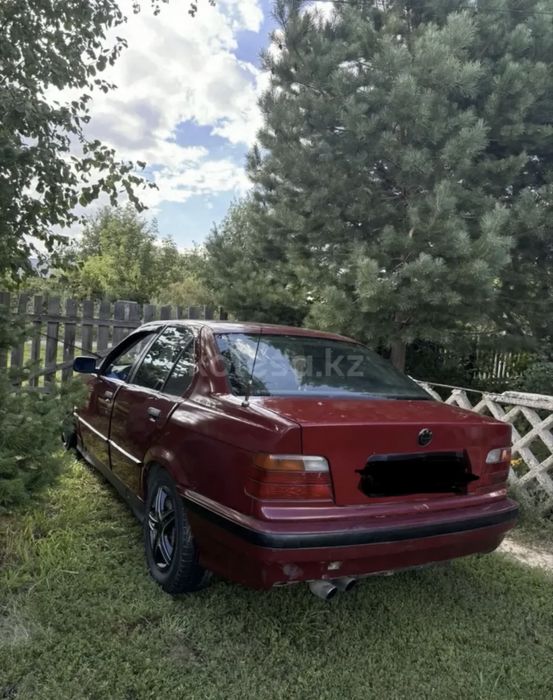 BMW e36 318 седан 92 год.