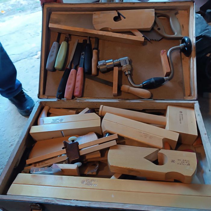 Дърводелски ръчен комплект с инструменти