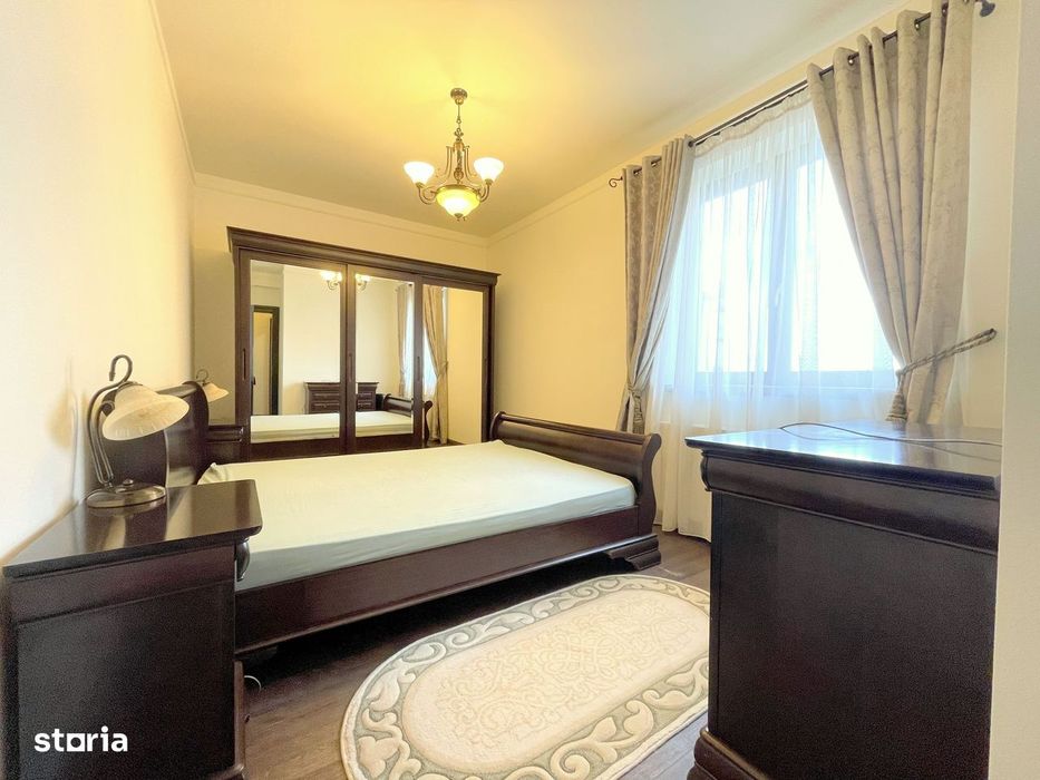 Apartament 3 camere - zona Mircea cel Batran