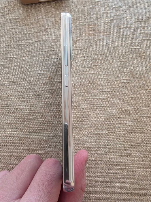 Samsung s22 в отлично състояние