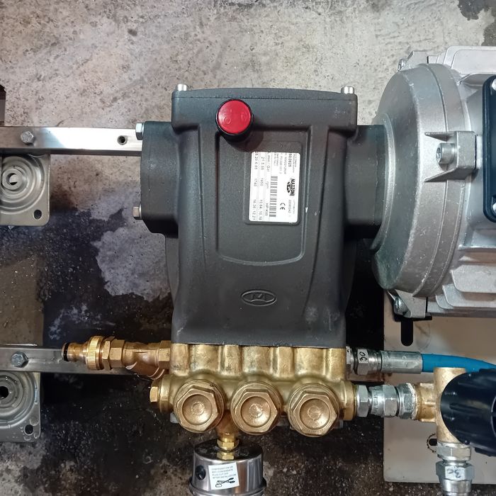 Aparat spalat cu presiune Mazzoni 250 bar 15l motor 5.5 kw Full inox