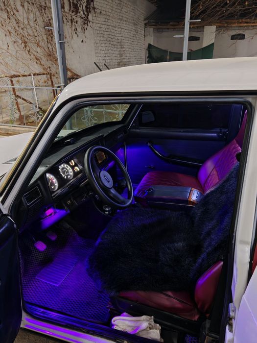 Vaz 2107 sotiladi 2010