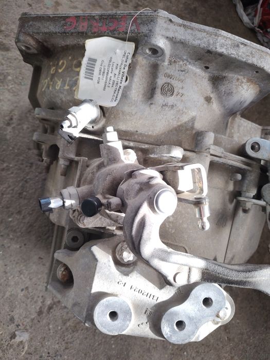 Vând cutie sau schimb opel Vectra