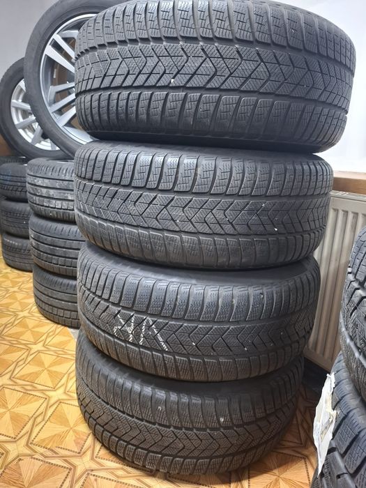 Set 4 anvelope iarna 265 50 19 pirelli scorpion Runflat