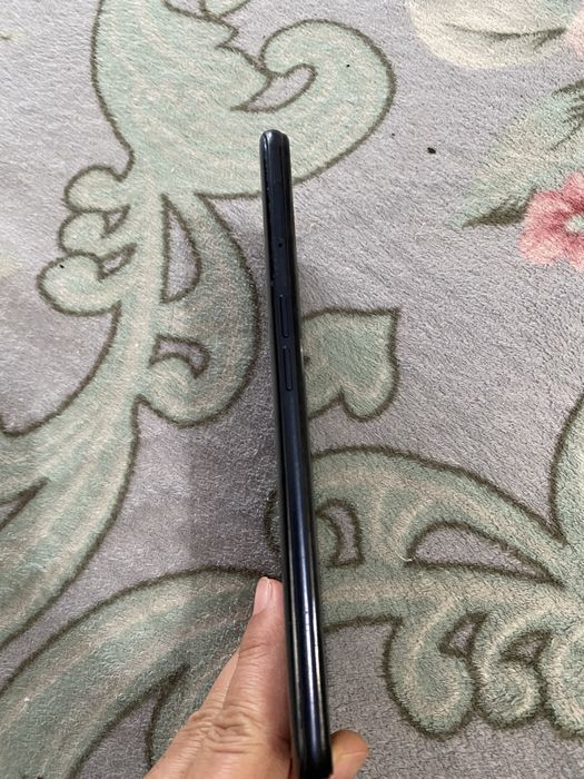 Смартфон Oppo A54.