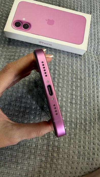 Продам iPhone 16 plus