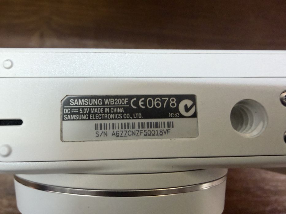Camera foto Digitala Samsung WB200F Digital Camera 14.2 Megapixels Wifi
