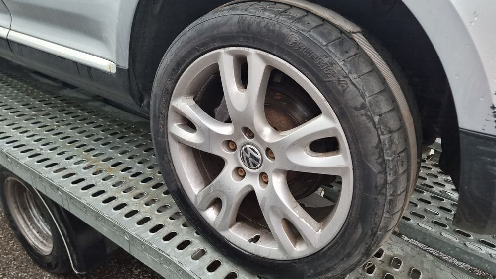 На части Touareg 3.2 VR6 241кс 2006 20 джанти Туарег VW Щори Теглич