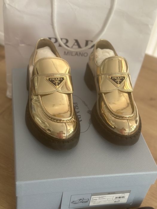 Оригинални обувки Prada