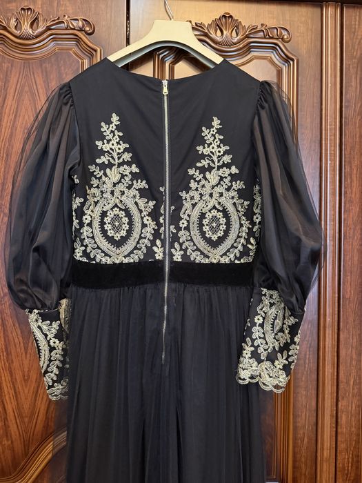 Черное выходное платье для принцесс