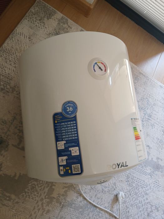Ariston yengidey turbdi  ideal holatda srochna pul zarur