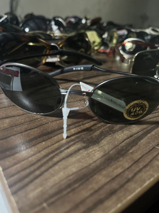 Слънчеви очила на едро