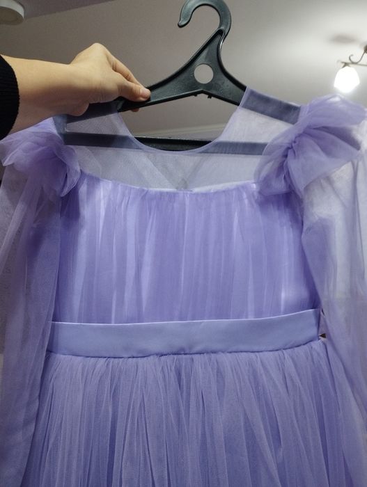 Продам платье на девочку 10 тыс