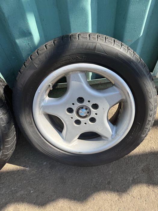 Продается диски с покрышками на BMW