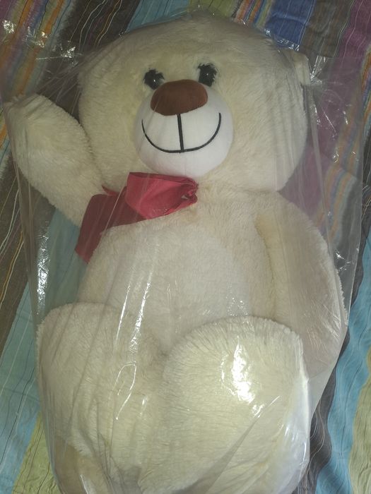 Продам плюшевого медвежонка