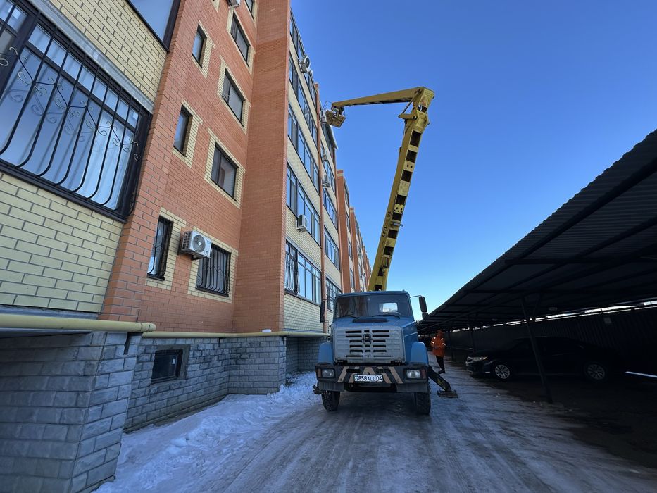 Уборка снега с крыши