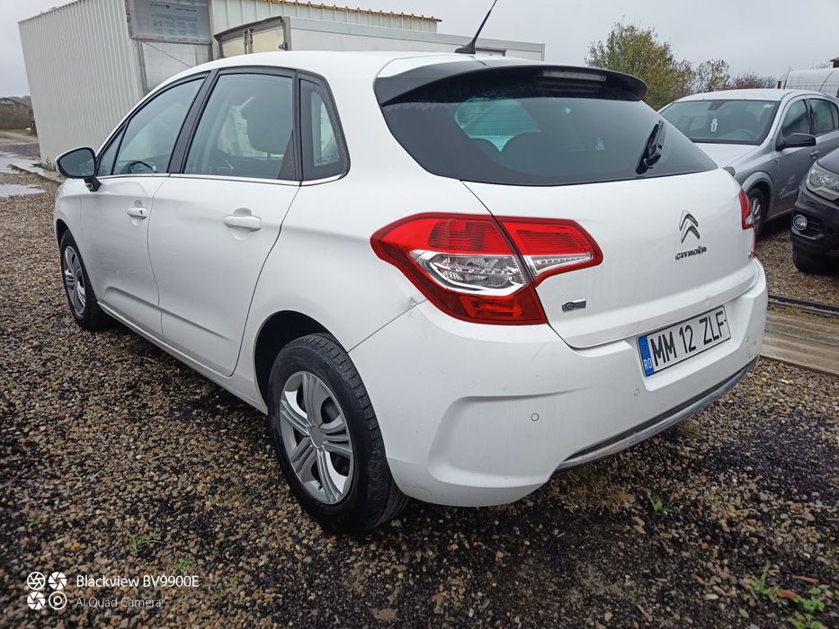 Citroen C4 2015 1,6d ușor avariat perfect funcțional