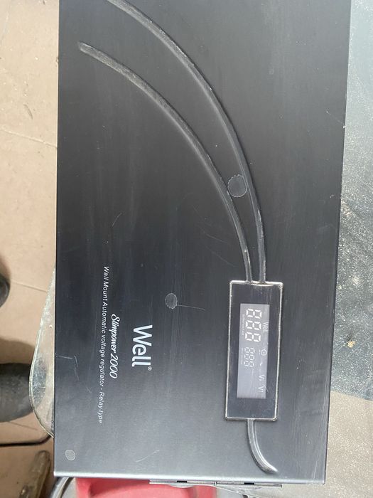 Stabilizator tensiune Well Slim Power 2000