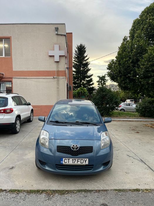 Vând Toyota Yaris