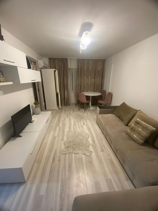 Garsoniera de închiriat