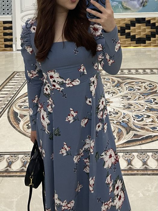 Плтье почти новое