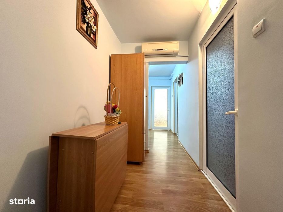 Apartament 3 camere, etaj intermediar