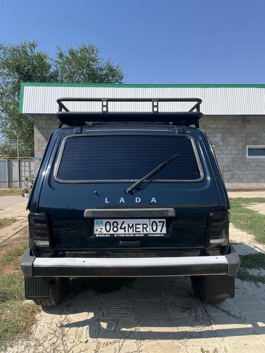 Прадом NIVA 4x4.