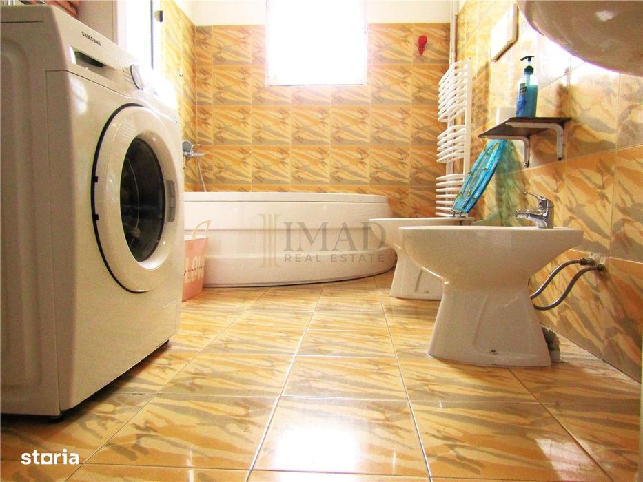Cu mare potential! Vanzare Casa P+Pod si acoperis TIP TERASA in Ulmi.