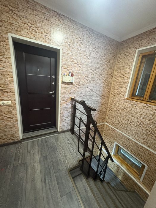 Продается двухэтажный  дом на берегу реки.
