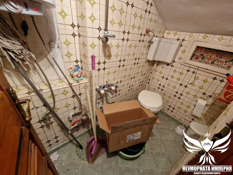 Продавам тристаен 55кв. с паркомясто и 1/2 партер в гр.Асеновград