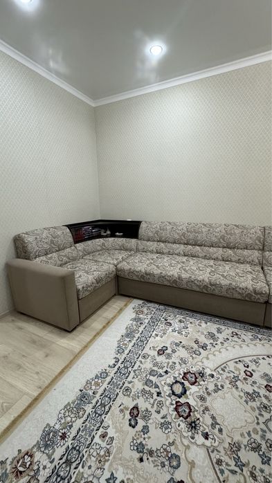 Диван , угловой . Для гостинной