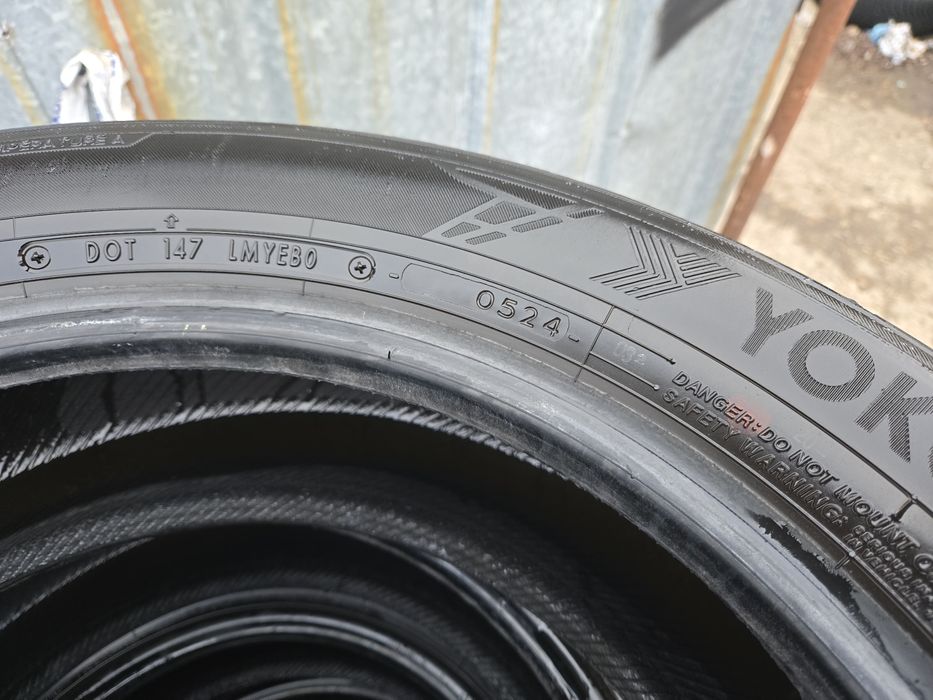 4бр. 215 55 17 Yokohama всесезонни.