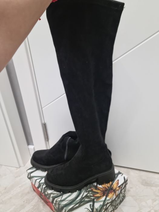 Дамски велурени ботуши