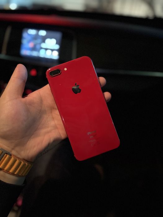iPhone 8 PLUS