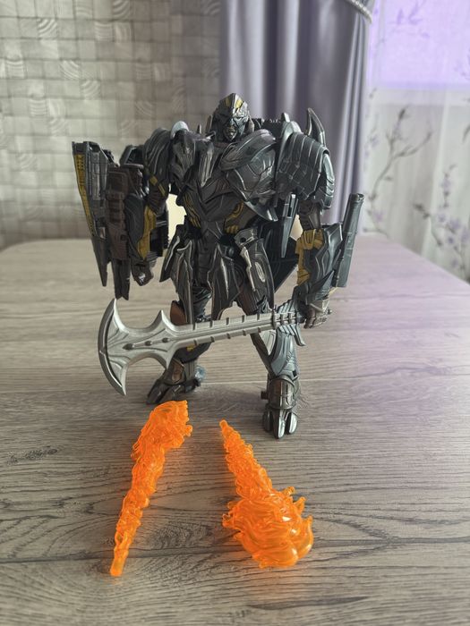 Transformers Leader Class