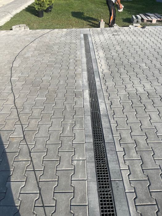Pavaje, borduri si rigole de scurgere